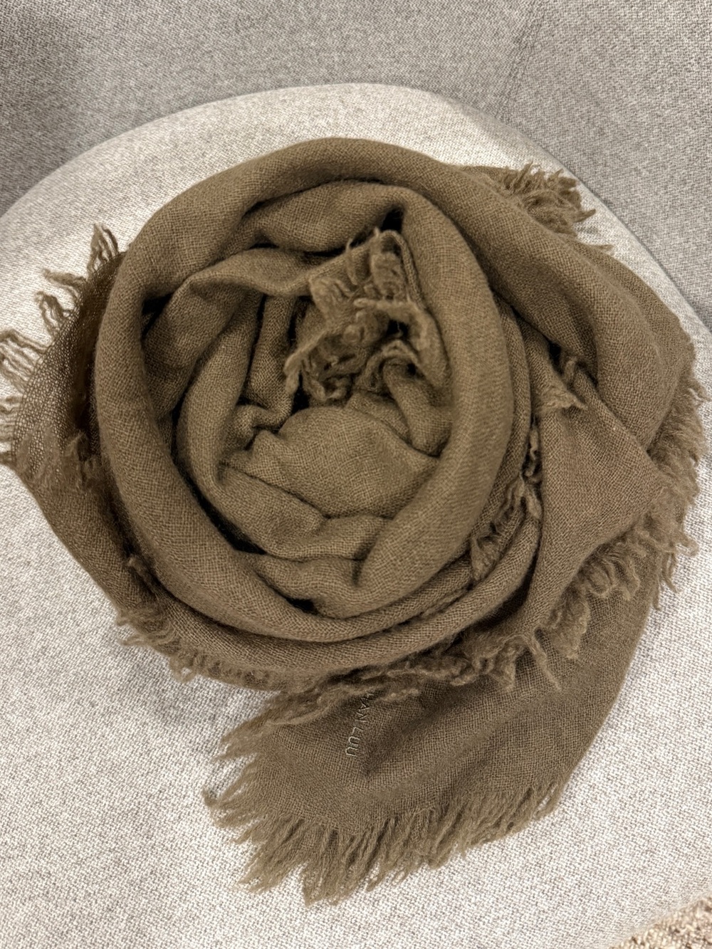 Chan Luu 100% CASHMERE SCARF